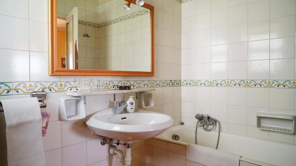 Bed And Breakfast Riviera Di Chiaia Turrisi Napoli Phòng bức ảnh